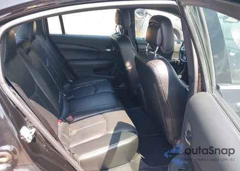 2014 Chrysler 200 Limited z USA, uszkodzony, nr VIN 1C3CCBCG9EN177086